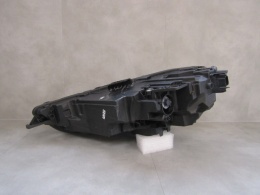 Lampa przód Audi A3 8Y0 FULL LED MATRIX 20- RH PRAWA