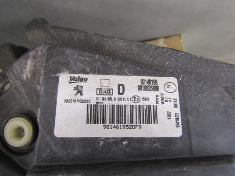 Lampa przód Peugeot Partner 4 IV Rifter ZWYKŁA 18-23 RH PRAWA 9816826880