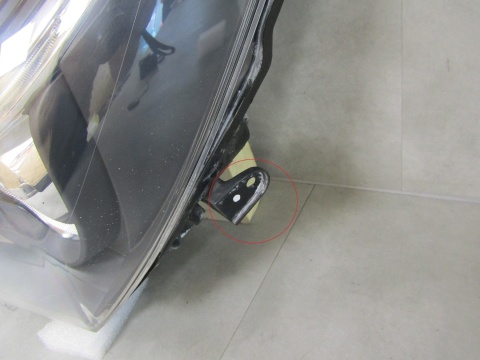 Lampa przód Toyota Yaris 3 III Lift ZWYKŁA SOCZEWKA Z LED 14-17 LH LEWA