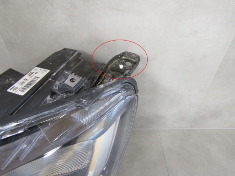 LAMPA PRZÓD TOYOTA PROACE CITY ZWYKŁA LH LEWA 19- 9835780680