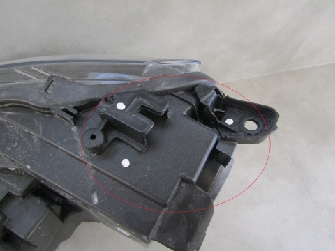Lampa przód Peugeot Partner 4 IV Rifter ZWYKŁA 18-23 RH PRAWA 9816826880