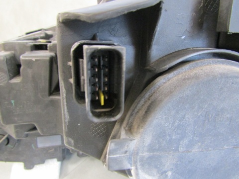 Lampa przód Peugeot Partner 4 IV Rifter ZWYKŁA 18-23 RH PRAWA 9816826880