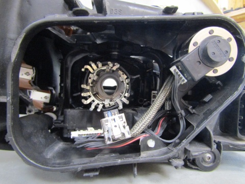 Lampa przód Audi Q7 4L LIFT KSENON SKRĘTNY 09-15 LH 89321259