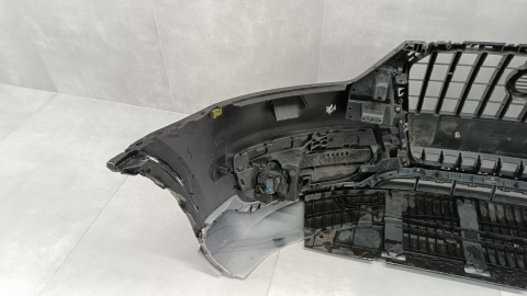 Zderzak przód przedni Audi Q3 8U0 11-14 / + 2 halogeny