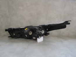 Lampa przód Toyota Corolla E16 E17 E18 zwykła z Led 13-16 RH PRAWA 81110-02E70-00