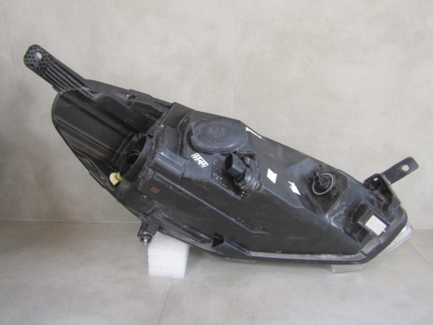 LAMPA PRZÓD FORD FIESTA MK8 VIII 17-21 ZWYKŁA SOCZEWKA Z LED LH LEWA