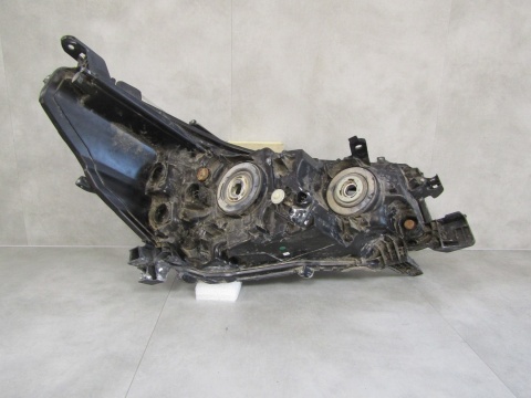 LAMPA PRZÓD TOYOTA HILUX 8 VIII LIFT ZWYKŁA 20- LH LEWA