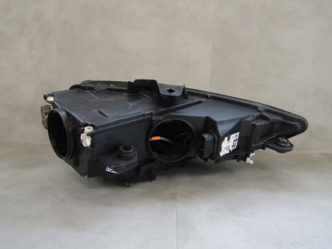 Lampa przód Audi A3 8V KSENON NIESKRĘTNY 12-16 LH 8V0941005C