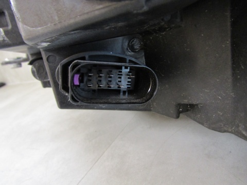 LAMPA PRZÓD VW CADDY 2K8 IV ZWYKŁA 20- RH PRAWA 2K8941006