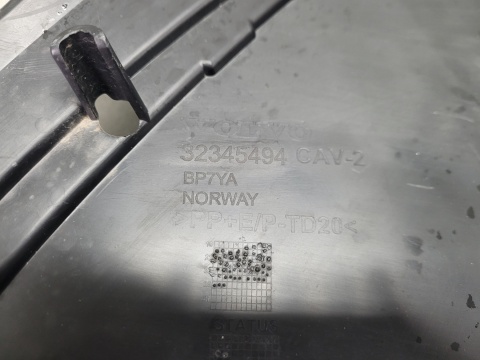 Osłona płyta podłoga zderzaka pod zderzak przód VOLVO XC40 II 2 17-22