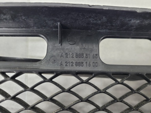 Grill atrapa chłodnicy zderzaka przód Mercedes E Klasa W212 212 63 6.3 AMG Lift 13-