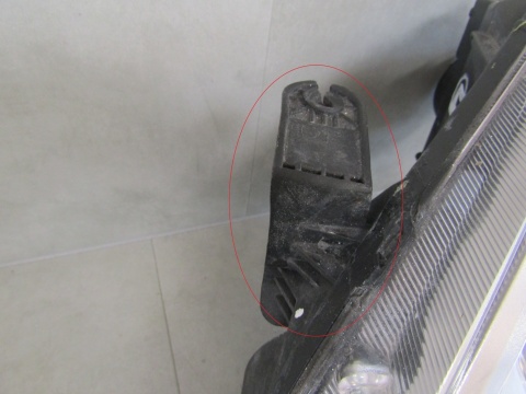 Lampa przód Ssangyong Rexton LIFT ZWYKŁA 06-12 LH