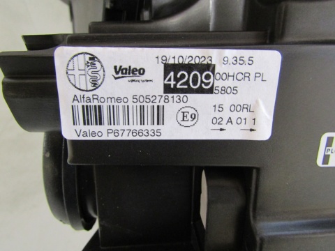 Lampa przód Alfa Romeo MITO ZWYKŁA CZARNA 08-18 LH 5005278130