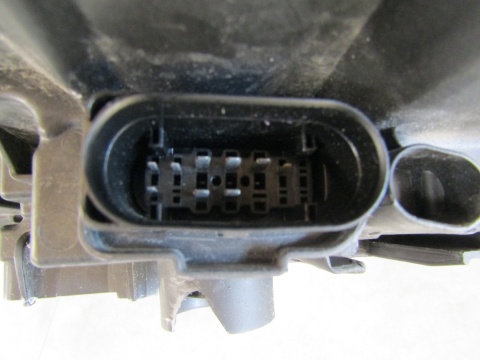 Lampa przód Audi A3 8V E-TRON LIFT KSENON NIESKRĘTNY 16-20 RH 8V0941006H