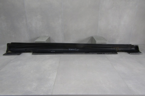 Listwa progowa lewa Mercedes CLA 1 I 13-19 AMG 117