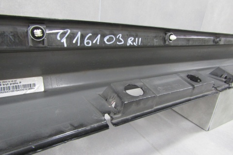Listwa progowa prawa Toyota Yaris 4 IV 20- Mazda 2 22- Hybrid
