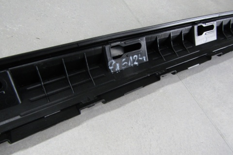 Listwa progowa lewa VW Passat B9 3J0 23- R Line kombi sedan