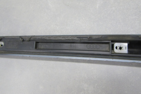Listwa progowa prawa Audi A1 S line 82A 17- S1