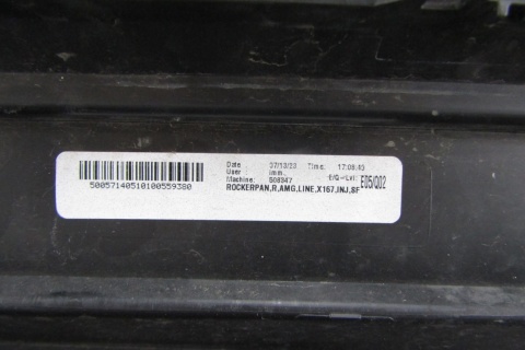Listwa progowa prawa Mercedes GLS X167 X-167 19- AMG