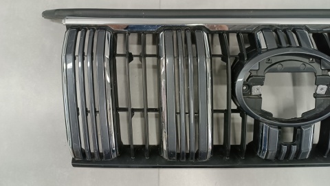 Zderzak przód przedni Toyota Land Cruiser J150 Lift 18- / + grill