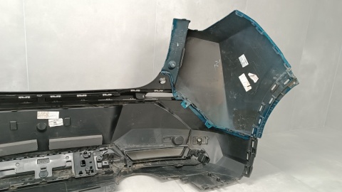 Zderzak tył tylny Peugeot 3008 III 3 23- / + 1x lampa