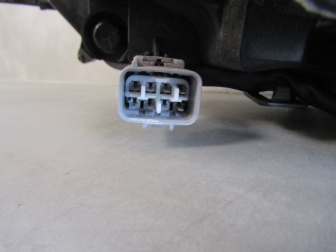 LAMPA PRZÓD SUBARU XV ZWYKŁA 11-17 RH PRAWA
