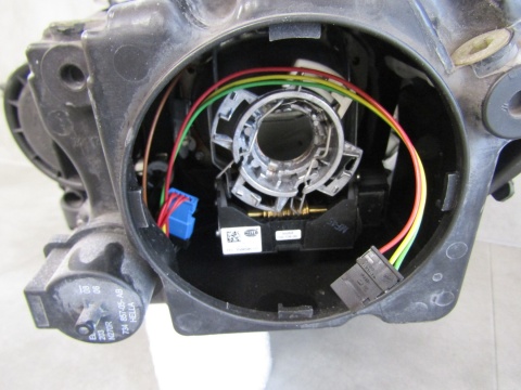 LAMPA PRZÓD MERCEDES ML W164 164 KSENON SKRĘTNY 05-08 PRAWY RH