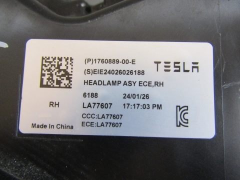 LAMPA PRZÓD TESLA 3 LIFT LED RH PRAWA 23- 1760889-00-E