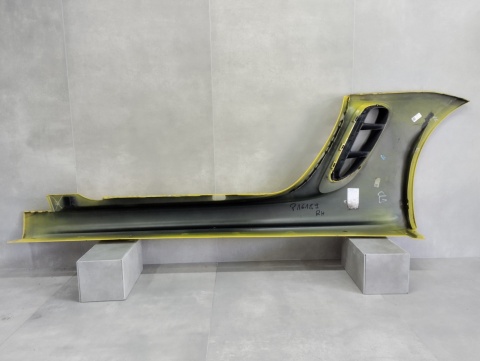 Listwa progowa prawa Porsche 718 Boxster Cayman 982 16-2025