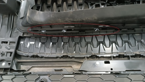 Zderzak przód przedni Audi Q3 83H 25-