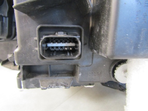 LAMPA PRZÓD RENAULT KANGOO IV 4 LED RH PRAWA 21- 260103264R