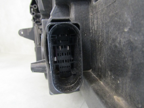 Lampa przód Volkswagen Tiguan 2 II LIFT IQ LIGHT 20-24 RH PRAWA 5NB941082C