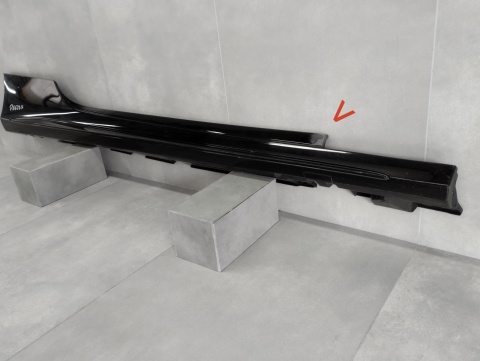 Listwa progowa prawa Mercedes C 205 CABRIO AMG 14-