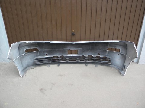 Zderzak przód przedni Toyota Alphard 02-07