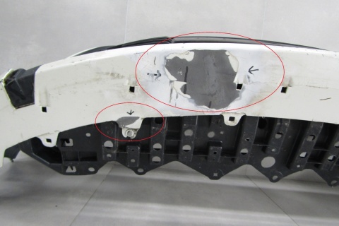 Zderzak przód przedni Toyota Yaris 3 III Lift 14-17 (podłoga)