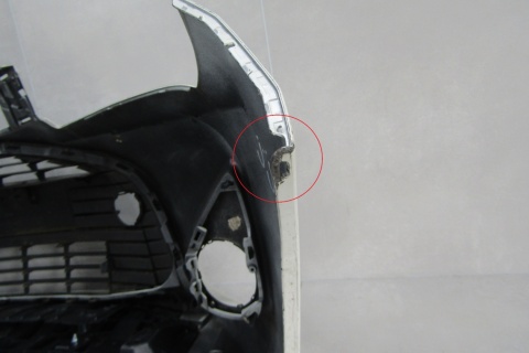 Zderzak przód przedni Toyota Yaris 3 III Lift 14-17 (podłoga)