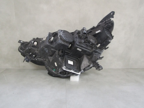 LAMPA PRZÓD RENAULT MEGANE IV 4 ZWYKŁA SOCZEWKA Z LED 16-20 RH PRAWA 260102357R