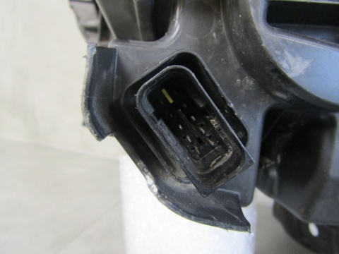 Lampa przód Citroen C4 III LED 20- RH PRAWA 9830649280