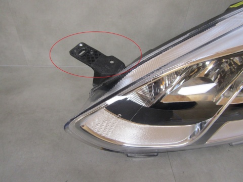 LAMPA PRZÓD FORD FIESTA MK8 ZWYKŁA 17-21 LH LEWA