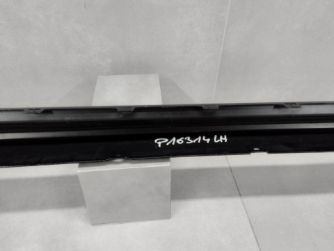 Listwa progowa lewa BMW G80 M3 20- M-3 51778084407