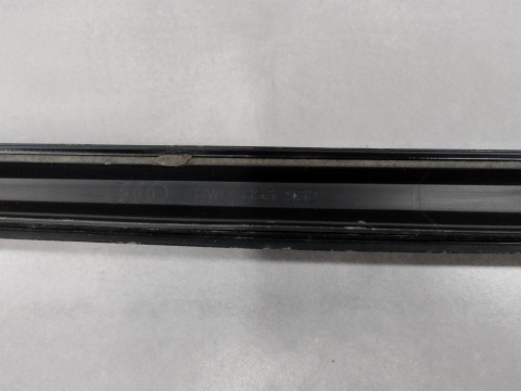 Listwa progowa prawa Audi A4 B9 8W0 S-Line 15-19 sedan kombi