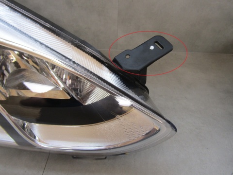 LAMPA PRZÓD FORD FIESTA MK8 VIII 17-21 ZWYKŁA RH PRAWA H1BB-13W029-AE