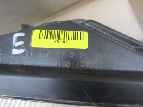 LAMPA PRZÓD FORD FIESTA MK8 VIII 17-21 ZWYKŁA RH PRAWA H1BB-13W029-AE