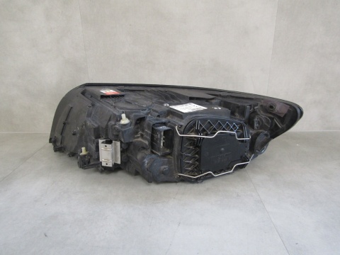 Lampa przód Volvo S40 V50 II LIFT KSENON SKRĘTNY 07-12 RH PRAWA 30763030