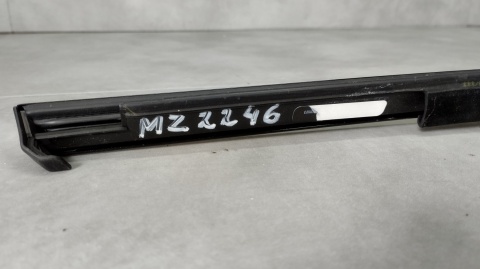 Listwa ozdobna lewa PORSCHE CAYENNE 9Y0839477D448 lewy przód