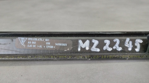 Listwa ozdobna lewa PORSCHE CAYENNE 9Y0839475J041 lewy tył