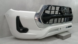 Zderzak przód przedni Toyota Hilux 8 VIII LIFT IX 9 20- / + halogeny