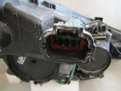 LAMPA PRZÓD NISSAN LEAF 2 II LED 18-22 LH LEWA