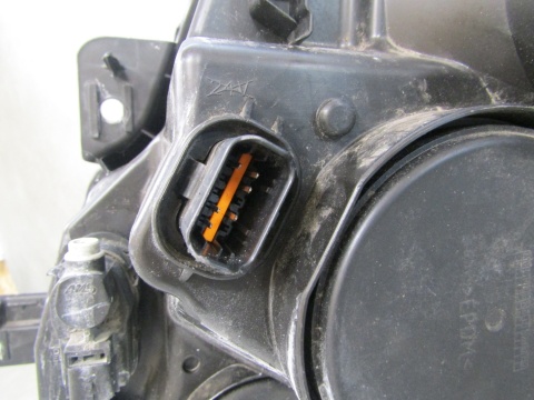 LAMPA PRZÓD NISSAN NV400 INTERSTAR II 10- ZWYKŁA RH PRAWA 26010BZ50A