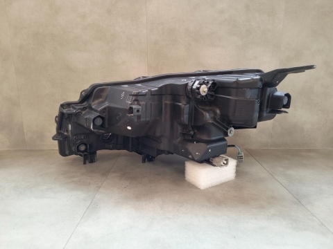 Lampa przód Suzuki Vitara 2 II LED LIFT 24- RH PRAWA KOITO 100 7R016